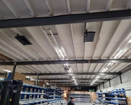 1300 Watt Infrarood heatscreen in magazijn