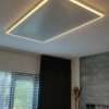 infraroodpaneel met verlichting in de huiskamer