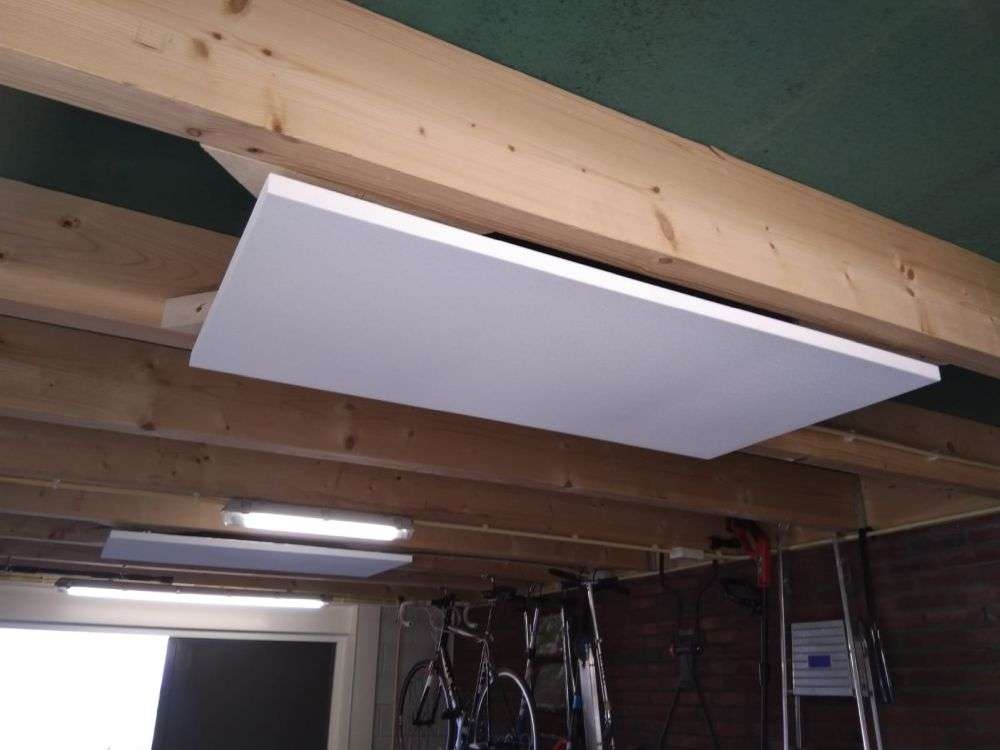 Infrarood plafondverwarming in garage en drooghok met 700 watt ecosun panelen