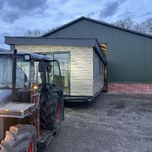 Chalet van the boxx factory