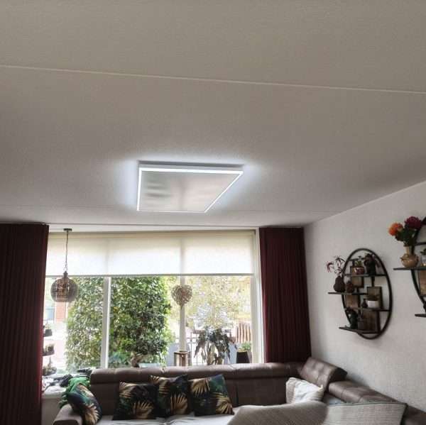 700 Watt infraroodpaneel met LED verlichting huiskamer